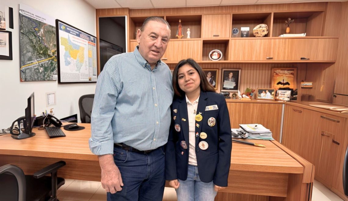 Estudante do México visita gabinete do deputado Nininho na Assembleia Legislativa de Mato Grosso