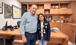 Estudante do México visita gabinete do deputado Nininho na Assembleia Legislativa de Mato Grosso