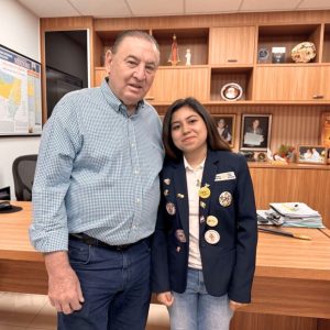 Estudante do México visita gabinete do deputado Nininho na Assembleia Legislativa de Mato Grosso